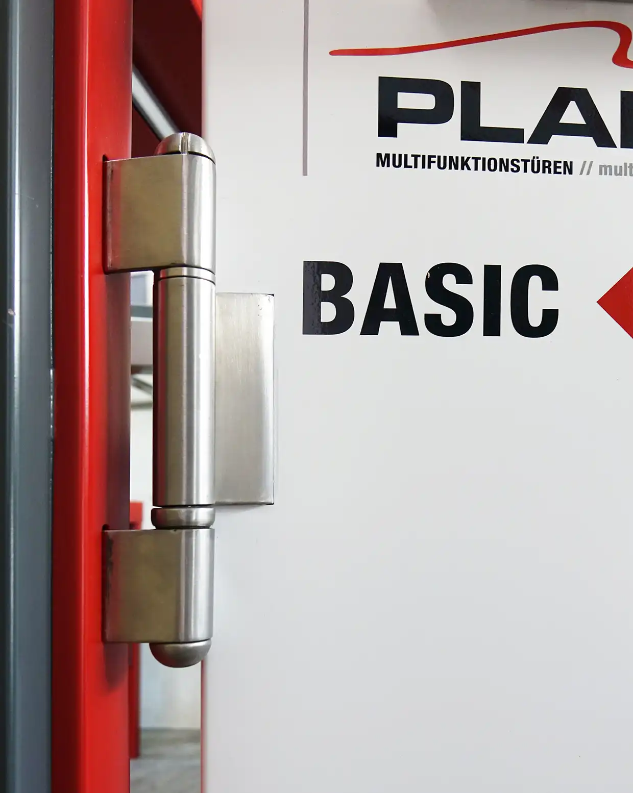 Edelstahl-Türband der PLANE LINE BASIC Multifunktionstür von BUCHELE
